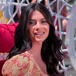 ZOYA BARAGHAMYAN 的头像