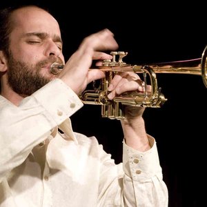 Amir ElSaffar 的头像