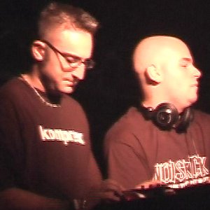 Frazzbass Vs Komprex 的头像