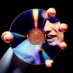 IL PEUT VOLER [Explicit]