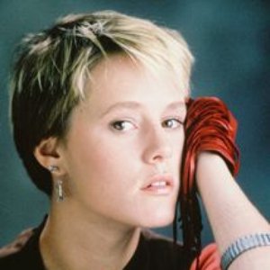 Mary Stuart Masterson のアバター