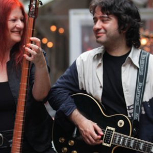 Erdem Helvacıoğlu & Ros Bandt 的头像