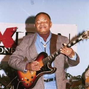 Dwight Pinkney のアバター
