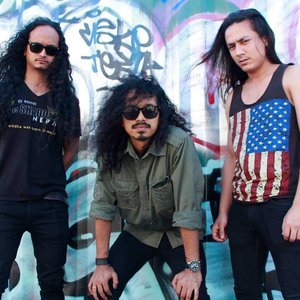 The Shadows 'Nepal' 的头像
