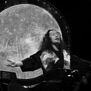 喜多郎 photo provided by Last.fm