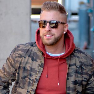 Josh Melton 的头像