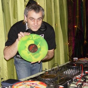 ALEKSEY KRAFT & DJ MECHANIKK 的头像