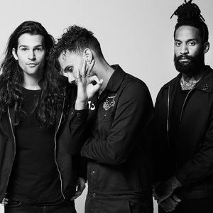 FEVER 333 的头像