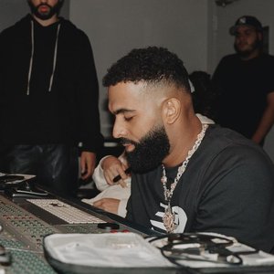 Avatar for Eladio Carrion