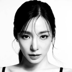 Tiffany Young 的头像