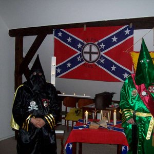 www.lewischaplin.com
