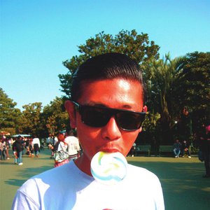 LUVRAW 的头像