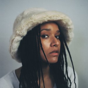 Imagen de 'Becky Sikasa'