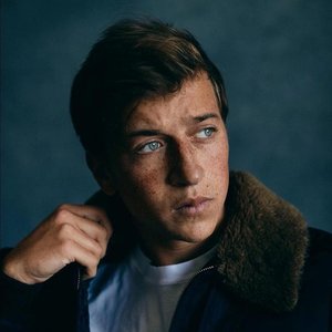 Skyler Gisondo のアバター