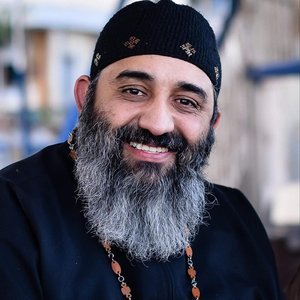 Father Mousa Roshdy 的头像
