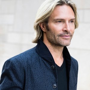 Avatar for Eric Whitacre & VOCES8