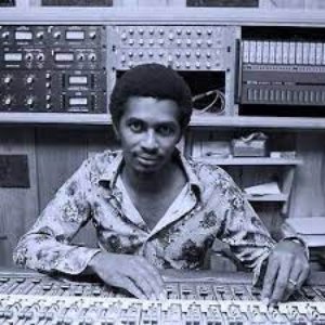 Errol Brown & The Revolutionaries 的头像