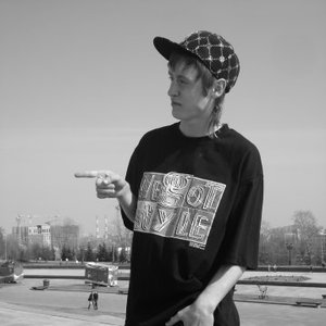 D-lar 的头像