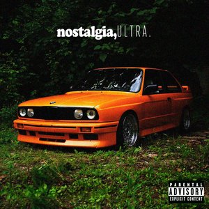 “nostalgia/ultra”的封面