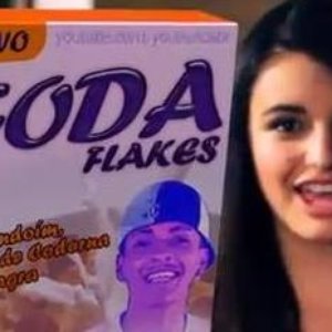 Rebecca Black Ft. Avassalador 的头像