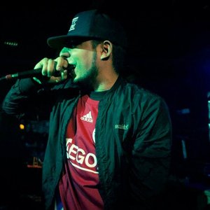 Lanz Khan 的头像