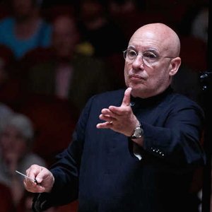 Avatar di Dennis Russell Davies: Stuttgart Chamber Orchestra