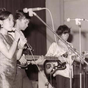 Aida Mustafa & Orkes "Big Bayangkara's" 的头像