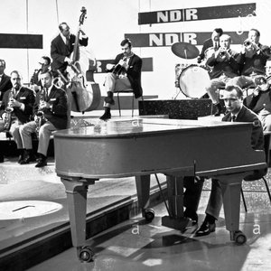 The Rolf Kühn Orchestra 的头像