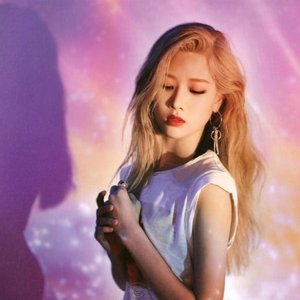 Аватар для 이달의 소녀 (LOONA/Kim Lip)