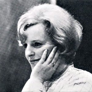“Julia Hamari”的封面
