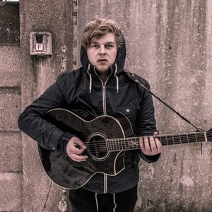 Lukas Dolphin 的头像