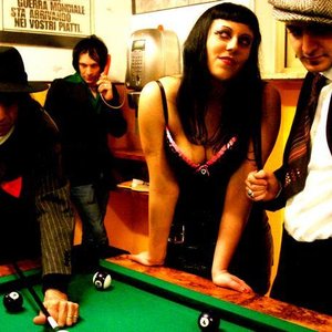 DOME LA MUERTE AND THE DIGGERS 的头像