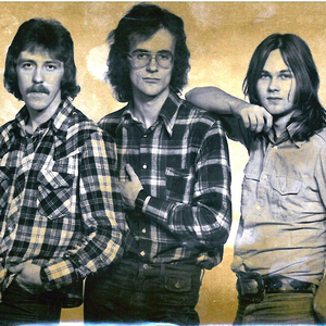 Vårsøg photo provided by Last.fm