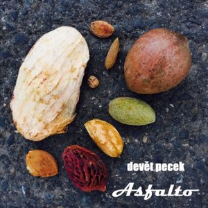 Devět pecek