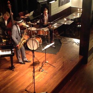 Raphael Jost Standards Trio 的头像