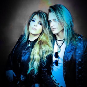 Janet Gardner & Justin James 的头像