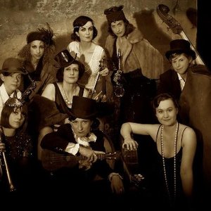 Tricity Vogue's All Girl Swing Band 的头像