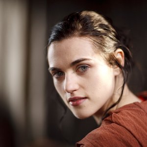 Katie McGrath 的头像