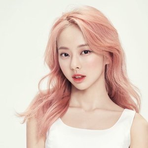 ViVi (LOONA) 的头像