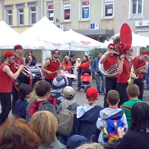 'La Fanfare en Pétard' için resim