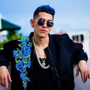 Lenny Tavarez 的头像