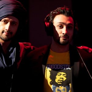 “Atif Aslam & Qayaas”的封面