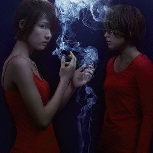 真夜中の言葉は青い毒になり、鈍る世界にヒヤリと刺さる。