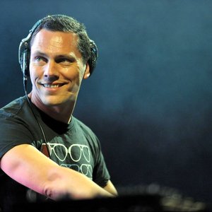 Tiësto/Kirsty Hawkshaw 的头像