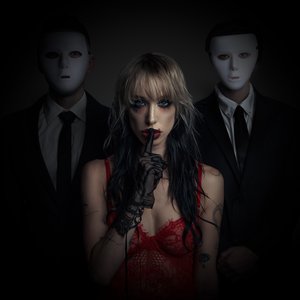 pretty girl I’ll make you famous - Single