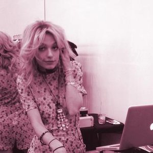 D.TIFFANY için avatar