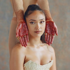 Joy Crookes için avatar