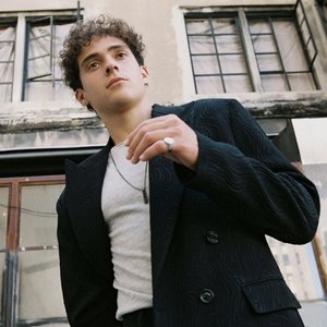 Joshua Bassett 的头像
