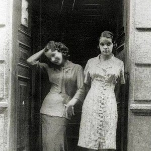 Carmen Miranda e Aurora Miranda 的头像