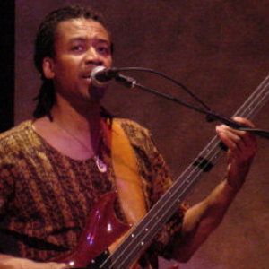 Alphonso Johnson photo provided by Last.fm